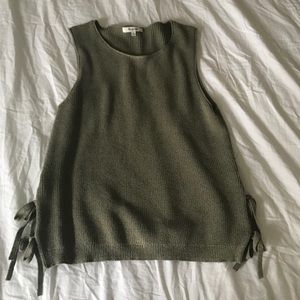 Madewell sleeveless sweater top